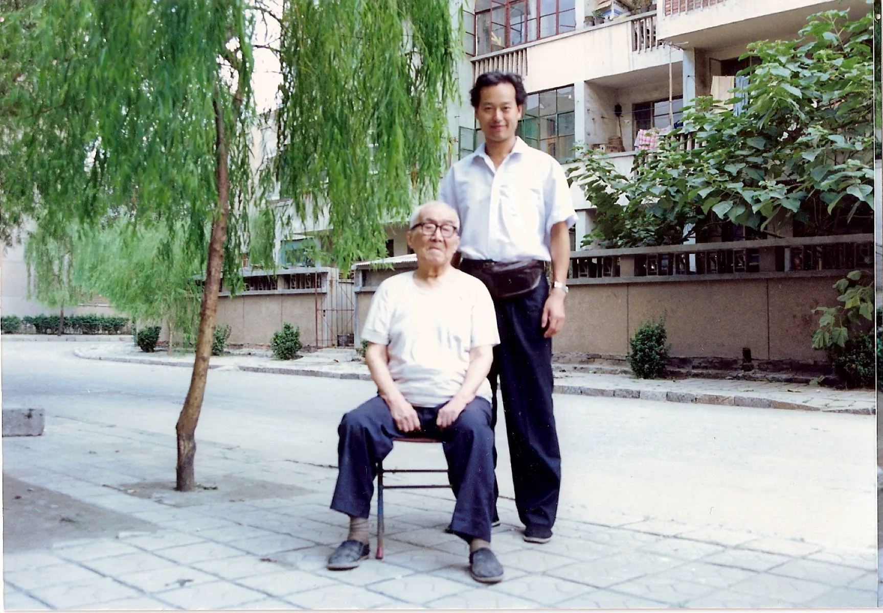 Hong Junsheng con Haoqing Liu