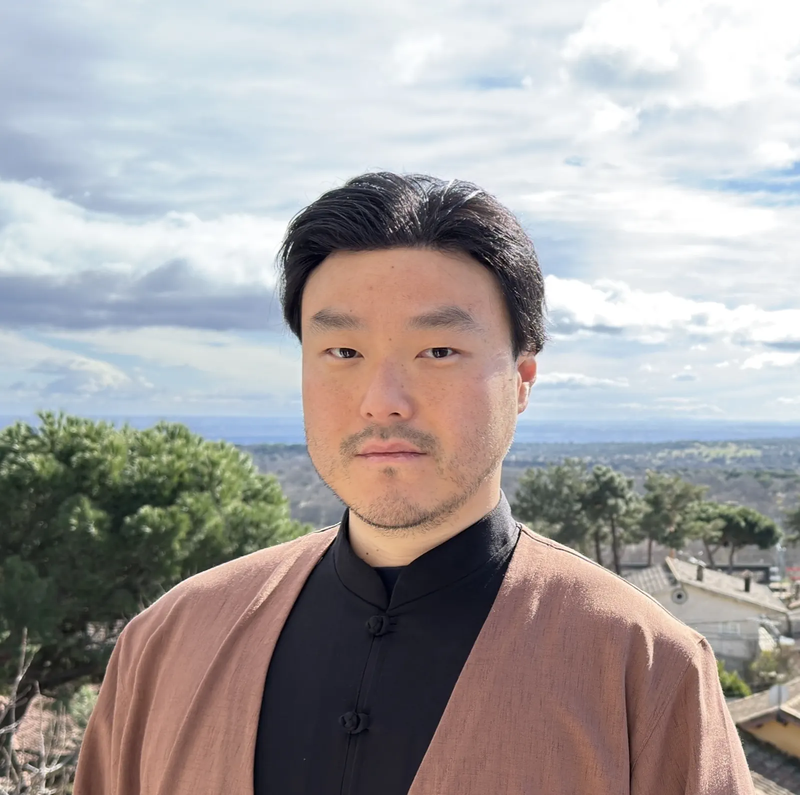 Retrato del Maestro Xioda Liu, segunda generación del sistema Haoqing Liu